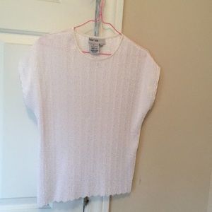 lanalee white, scallopped edge top NWOT